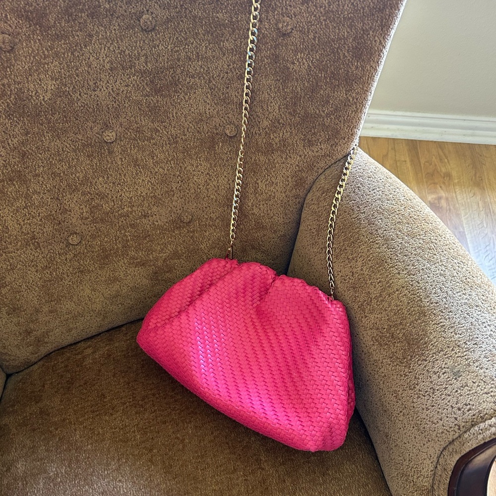 Elegant Pink Chain Shoulder Bag